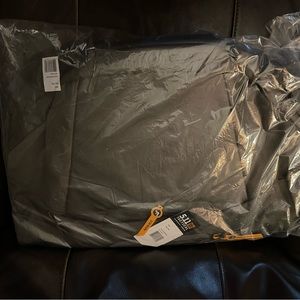 5.11 tactical covrt messager bag new tundra